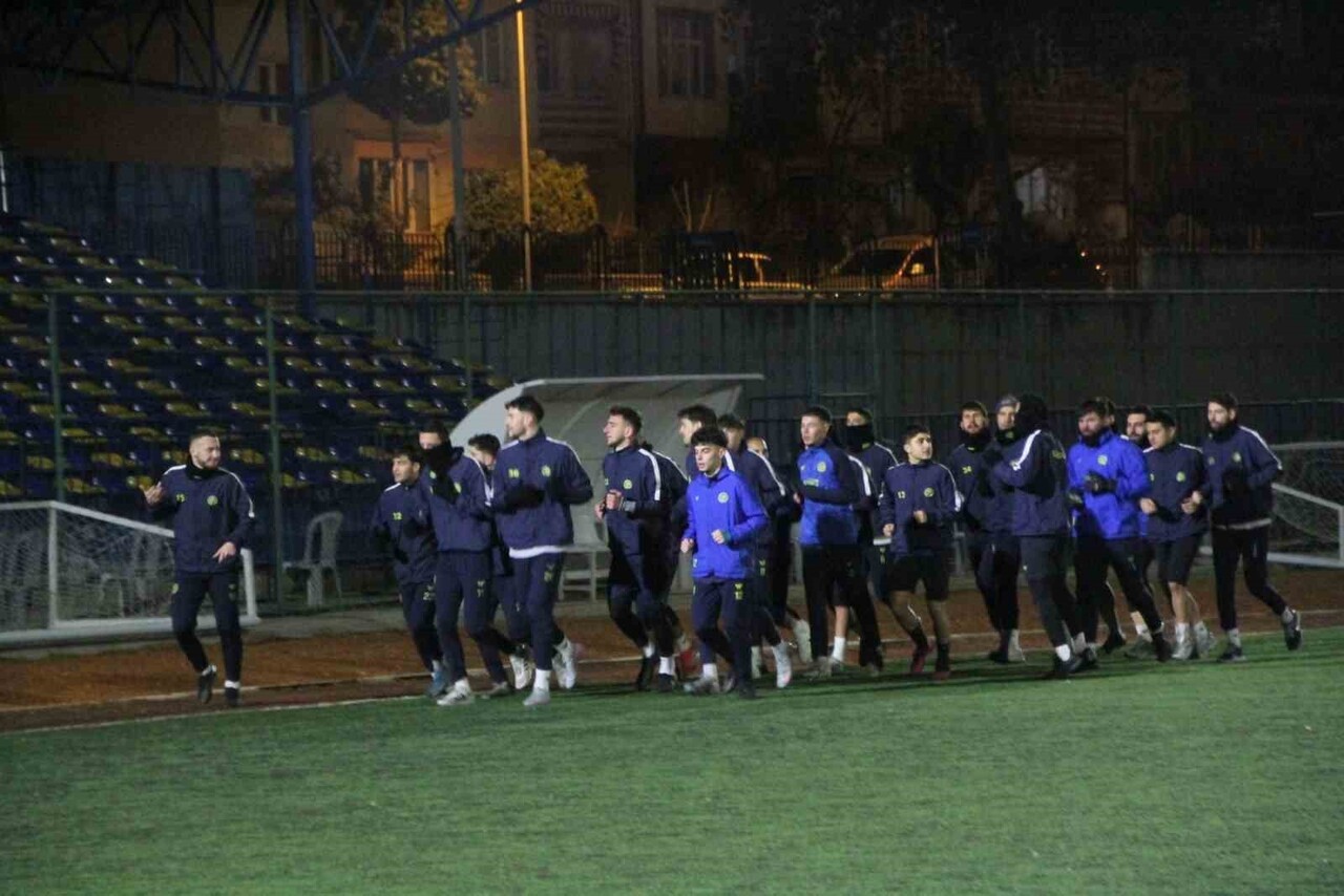 BÖLGESEL AMATÖR LİG (BAL) TEMSİLCİSİ SÖĞÜTSPOR'DA TEKNİK DİREKTÖRLÜK GÖREVİNE GETİRİLEN SAVAŞ...