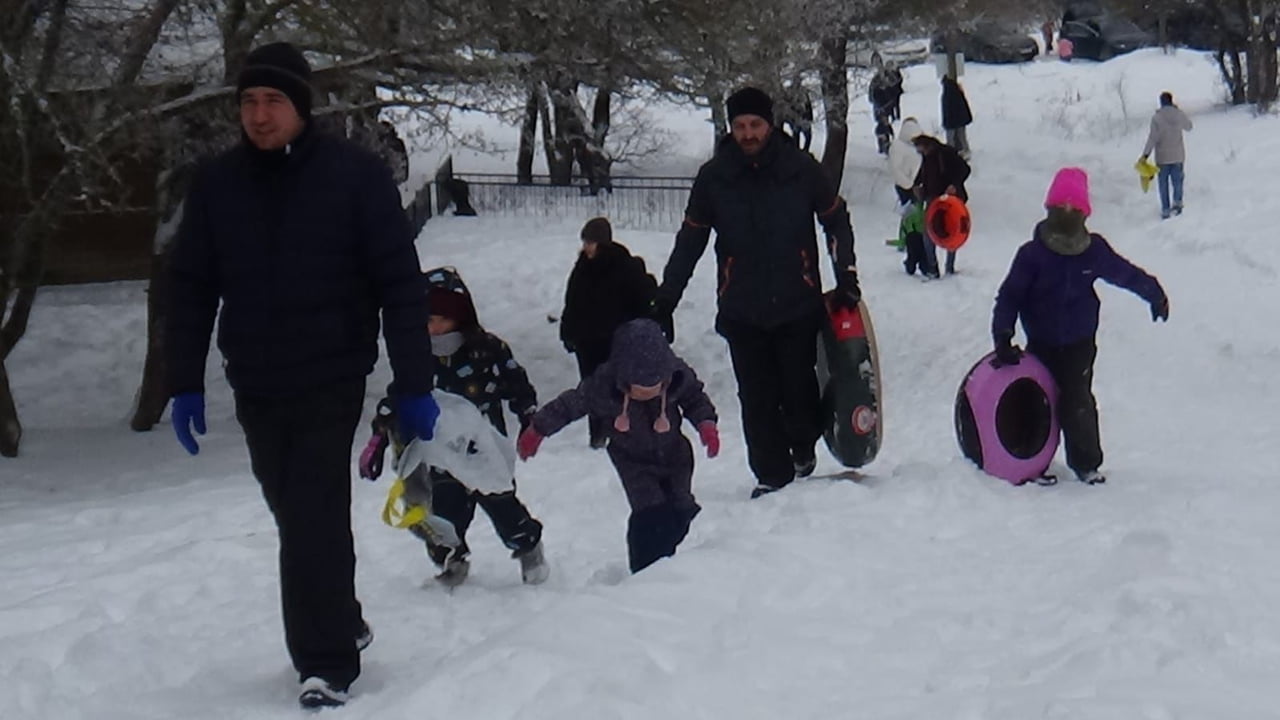 BOLU’NUN DOĞAL GÜZELLİKLERİYLE ÜNLÜ ABANT GÖLÜ MİLLİ PARKI, KAR YAĞIŞININ ARDINDAN TAMAMEN BEYAZA...