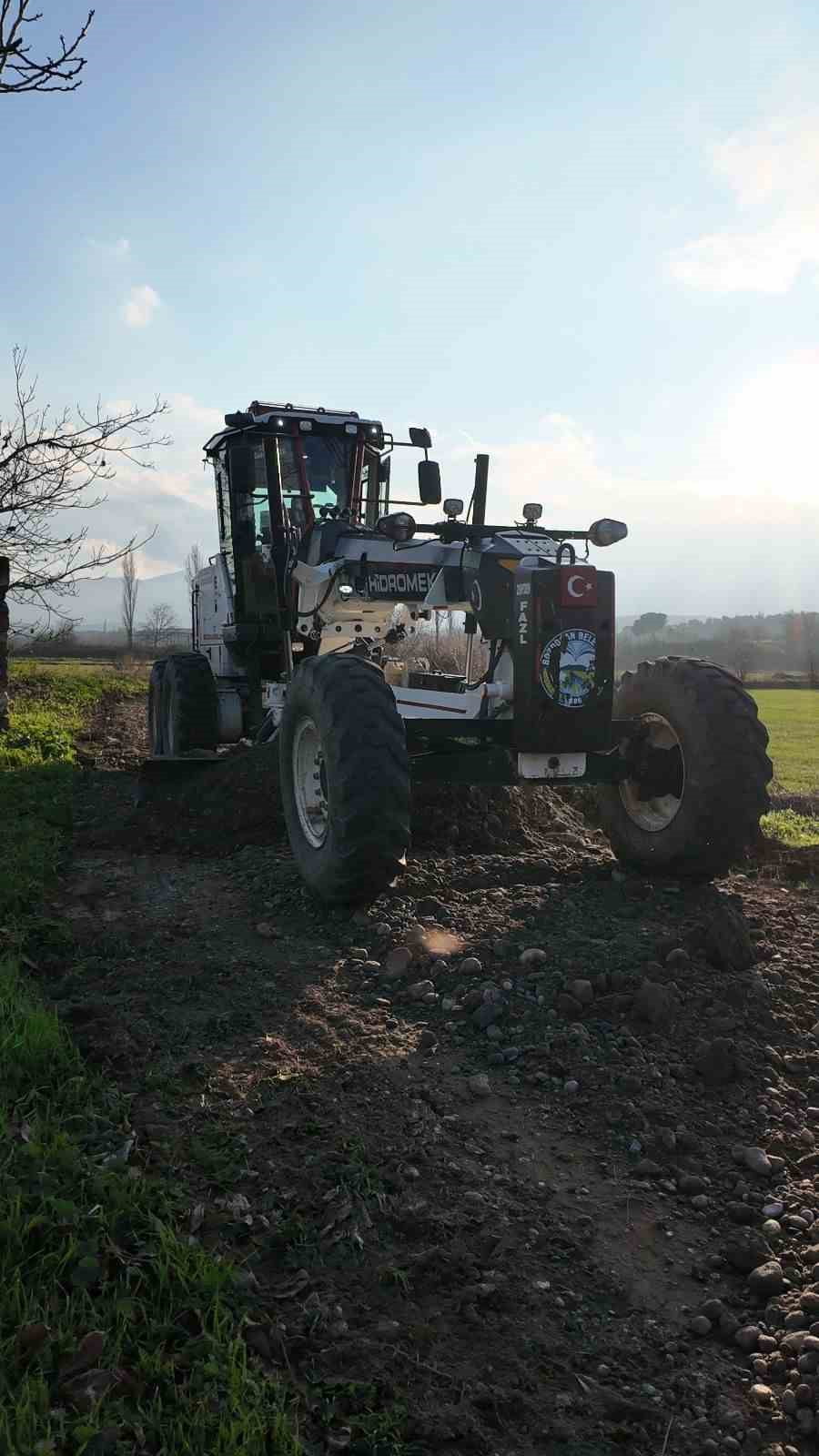 BOZDOĞAN BELEDİYESİ OVA YOLLARINDA ÇALIŞMA YAPIYOR