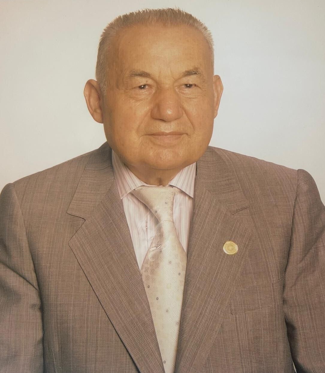 BOZDOĞAN’IN EĞİTİM VE SAĞLIK ALANINDAKİ ÖNEMLİ HAYIRSEVERLERİNDEN, İŞ İNSANI RASİM MENTEŞE...