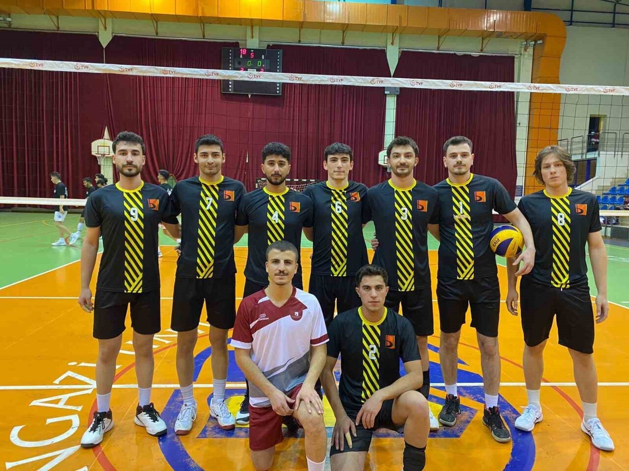 BŞEÜ VOLEYBOL TAKIMLARINDAN TÜRKİYE ŞAMPİYONASINDA BÜYÜK BAŞARI