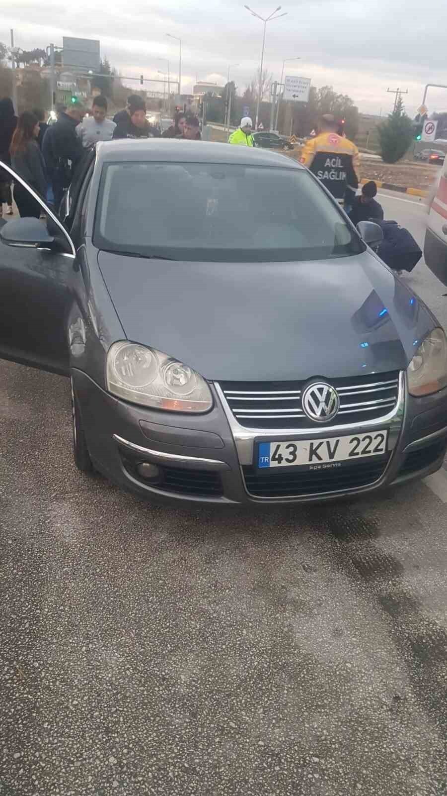 BURDUR’DA OTOMOBİL İLE MOTOSİKLETİN ÇARPIŞMASI SONUCU MEYDANA GELEN TRAFİK KAZASINDA MOTOSİKLET...