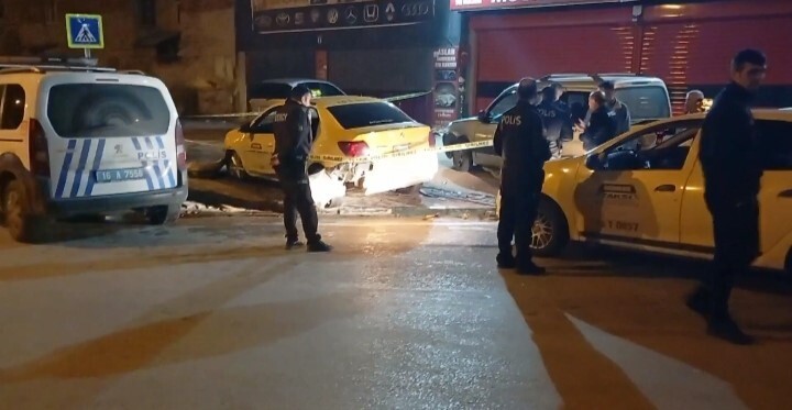 BURSA'DA TAKSİ ŞÖFÖRÜ ARKADAŞININ TAKSİSİNİ ÇALAN S.A. GASP ETTİĞİ TAKSİYİ YAKLAŞIK YARIM SAAT...