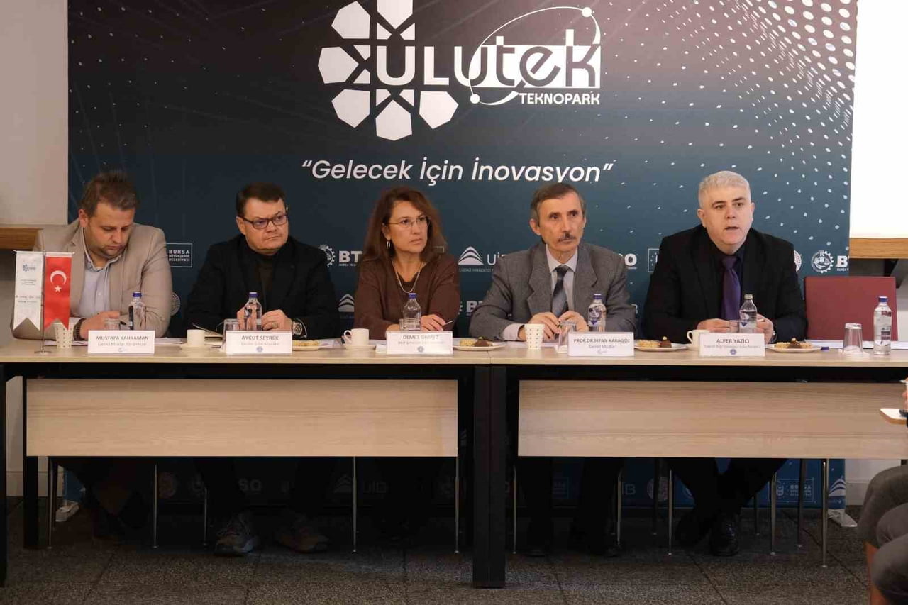 BURSA'DA ‘ULUTEK TEKNOLOJİ SAHNESİ’ PROGRAMINA KONUK OLAN BURSA BÜYÜKŞEHİR BELEDİYESİ BİLGİ İŞLEM...