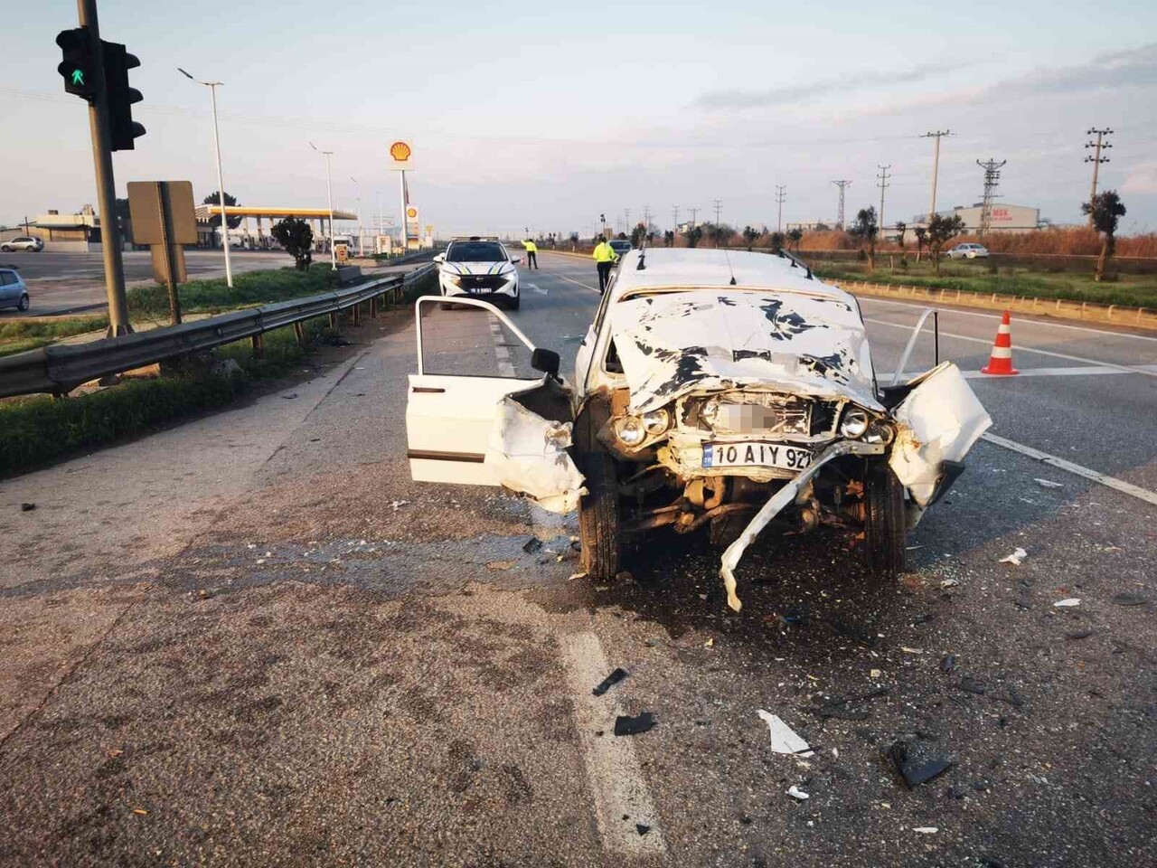 BURSA'NIN KARACABEY İLÇESİNDE MEYDANA GELEN TRAFİK KAZASINDA 15 YAŞINDAKİ BİR GENÇ HAYATINI...