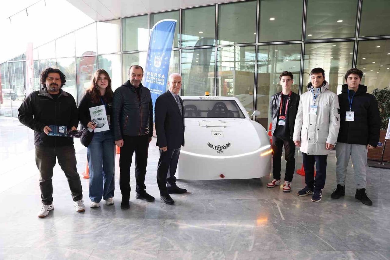 BURSA BÜYÜKŞEHİR BELEDİYE BAŞKANI MUSTAFA BOZBEY ‘DEVFEST’25 BURSA TEKNOLOJİ FESTİVALİ’NE...