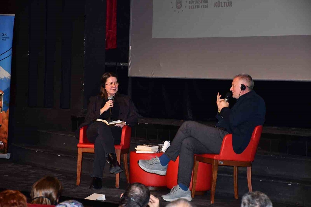 BURSA BÜYÜKŞEHİR BELEDİYESİ TARAFINDAN BU YIL İKİNCİSİ DÜZENLENEN BURSA ULUSLARARASI EDEBİYAT...