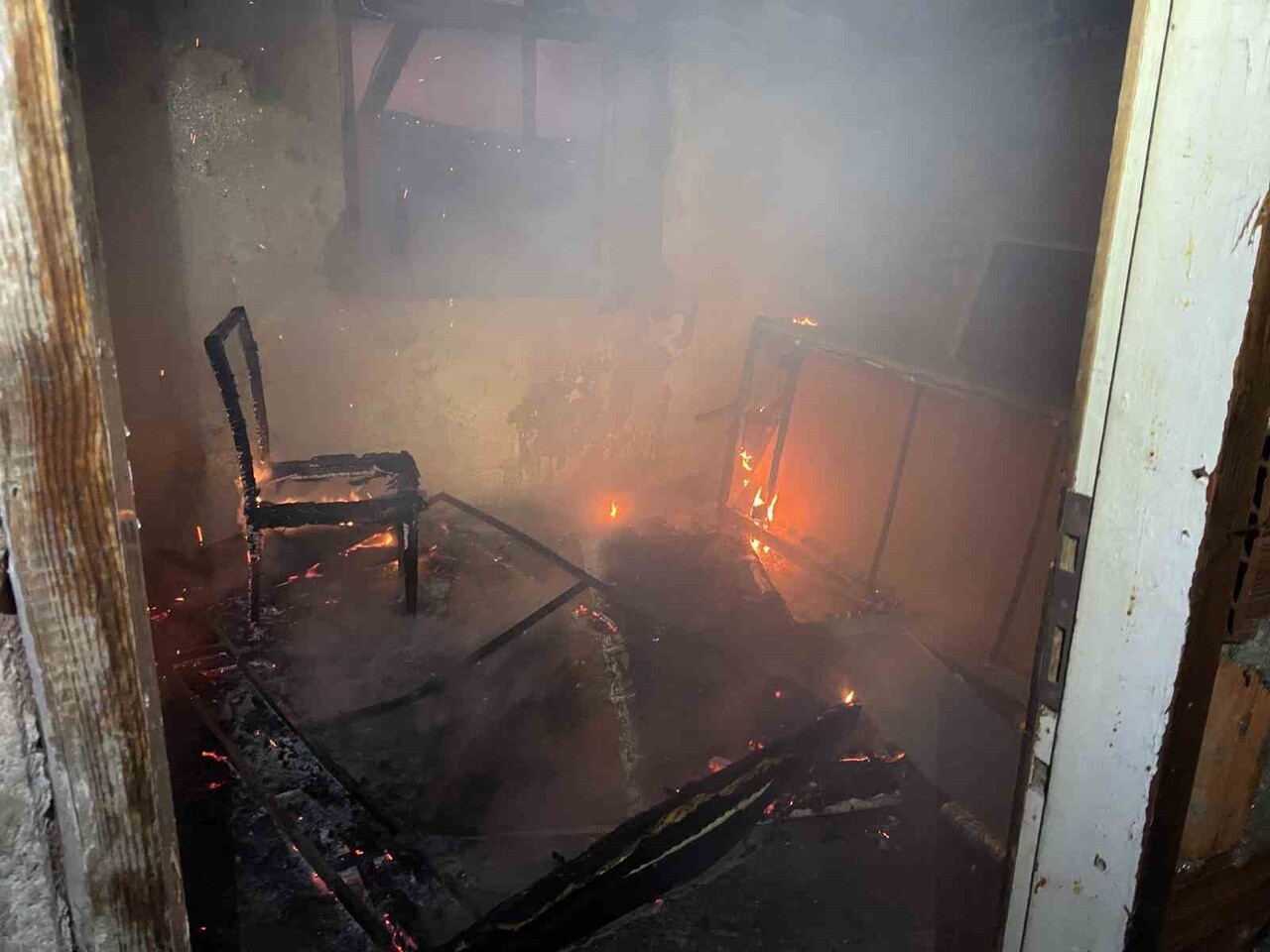 BURSA’NIN MUDANYA İLÇESİ GÜZELYALI BURGAZ MAHALLESİ ŞEHİT MEHMET CADDESİ ÜZERİNDE BULUNAN METRUK...