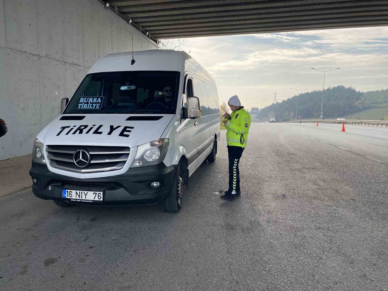 BURSA’NIN MUDANYA İLÇESİNDE YILBAŞI ÖNCESİ VATANDAŞLARIN HUZUR VE GÜVENLİĞİNİN SAĞLANMASI AMACIYLA...