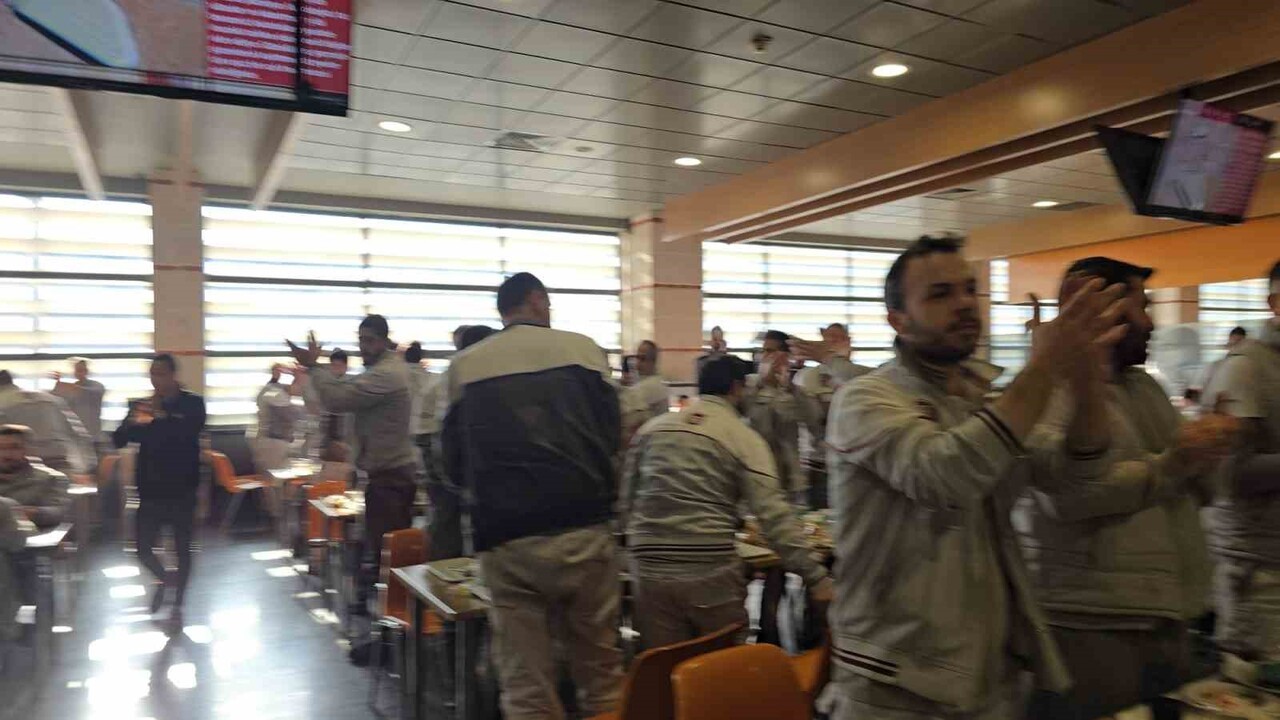 BURSA’NIN OTOMOTİV DEVİ TOFAŞ’TA EYLEM BAŞLADI