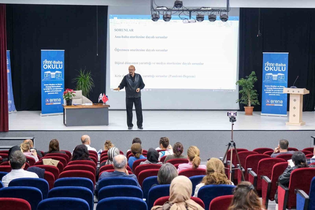 BURSA ULUDAĞ ÜNİVERSİTESİ İŞ BİRLİĞİYLE ARENA EĞİTİM KURUMLARI'NDA HAYATA GEÇİRİLEN 'ANNE-BABA...