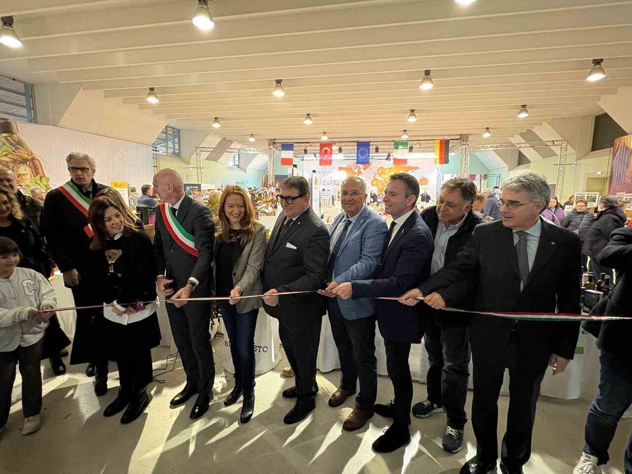 ÇAMELİ BELEDİYE BAŞKANI CENGİZ ARSLAN İTLAYA ABBİATEGRASSO’DA DÜZENLENEN SAKİN ŞEHİR ETKİNLİĞİNE...