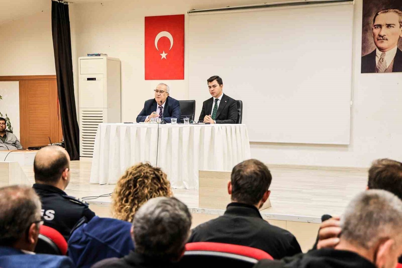 ÇAMELİ BELEDİYESİ VE ÇAMELİ KAYMAKAMLIĞI KOORDİNESİNDE AFET İLE MÜCADELE BİLGİLENDİRME TOPLANTISI...