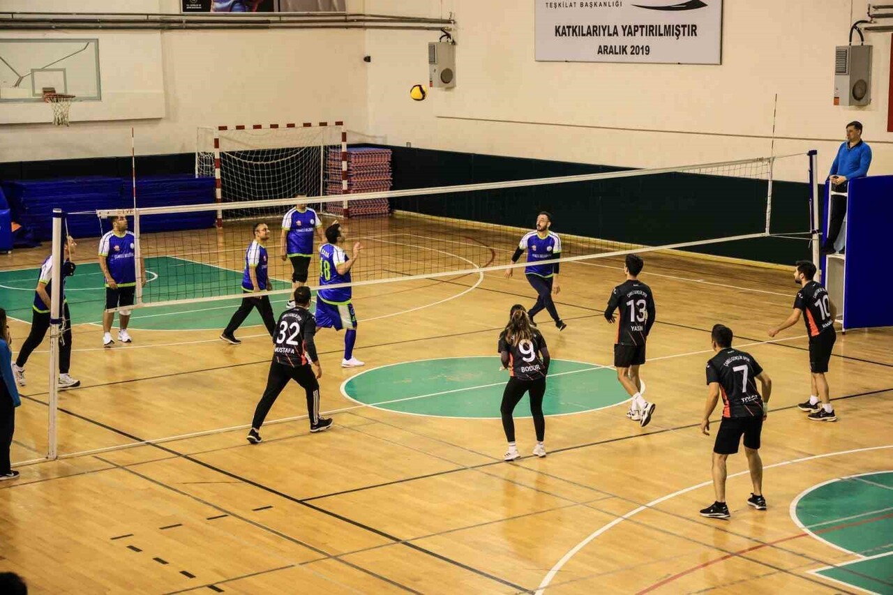 ÇAMELİ KAYMAKAMLIĞI VE ÇAMELİ BELEDİYESİ İŞ BİRLİĞİYLE DÜZENLENEN KURUMLAR-MAHALLELER ARASI...