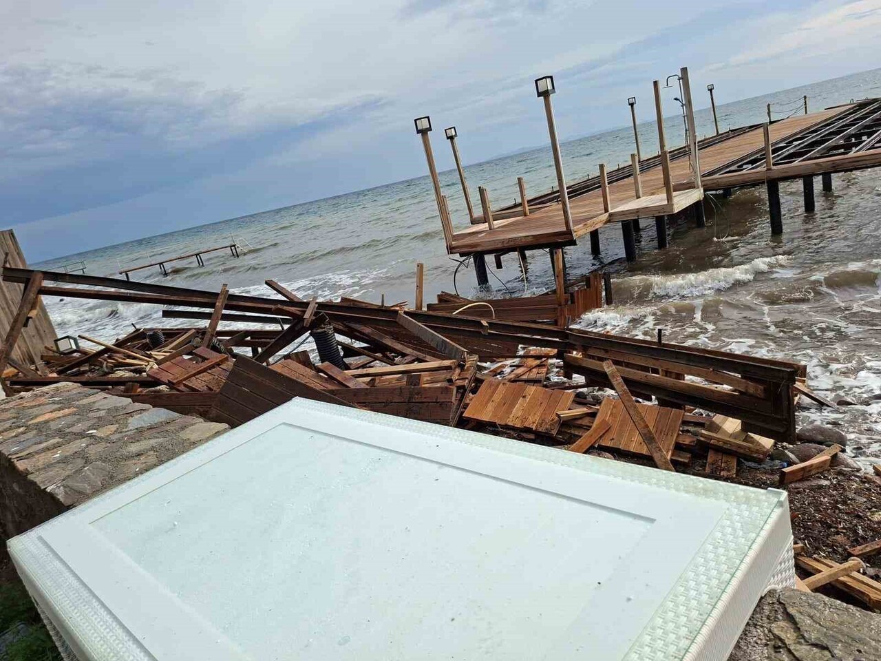 ÇANAKKALE'DE İL ÖZEL İDARESİ YAPI KONTROL MÜDÜRLÜĞÜNCE YÜRÜTÜLEN ÇALIŞMALAR ÇERÇEVESİNDE AYVACIK...