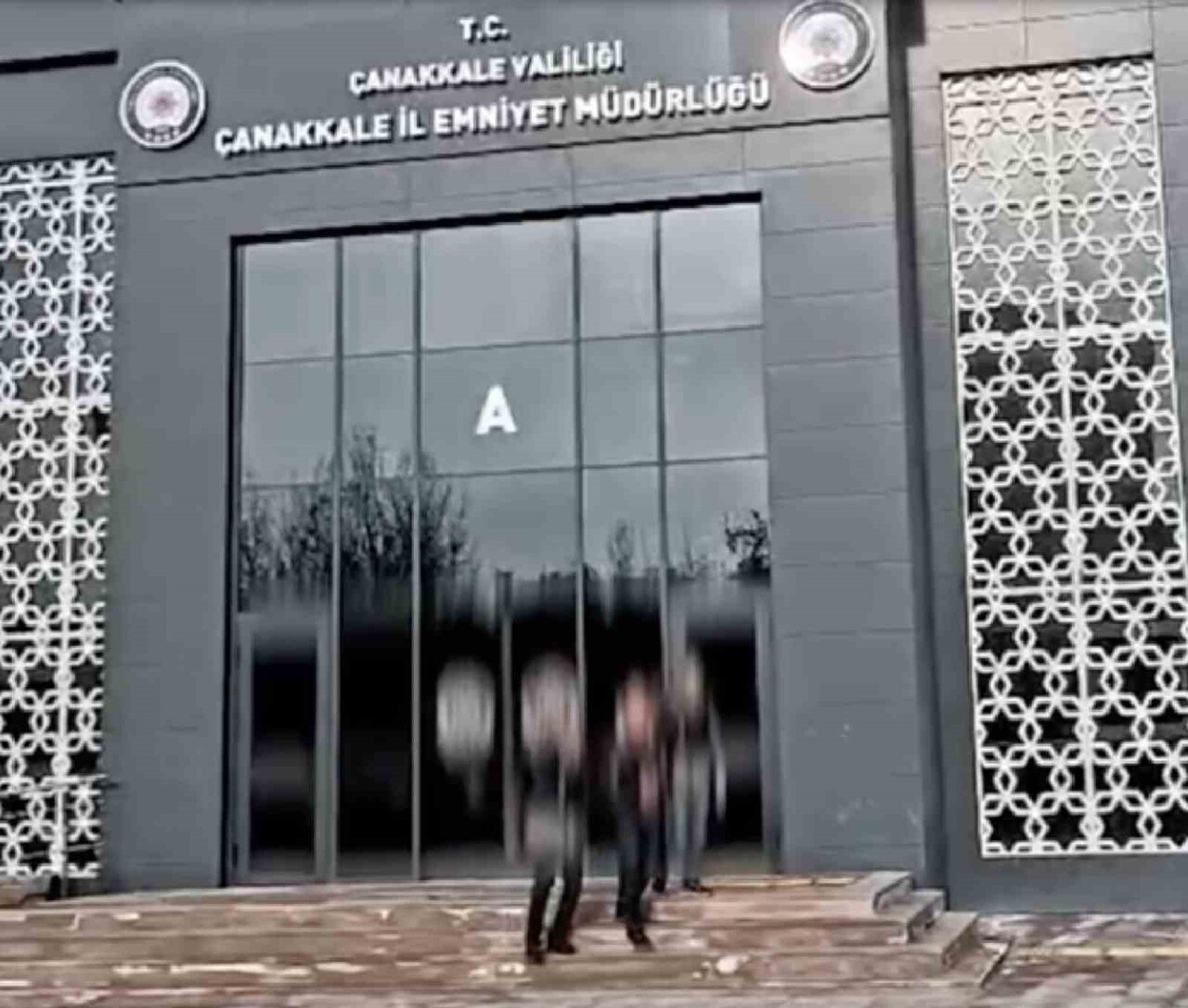 ÇANAKKALE’DE EMNİYET EKİPLERİNCE GERÇEKLEŞTİRİLEN UYUŞTURUCU OPERASYONUNDA UYUŞTURUCU MADDE...