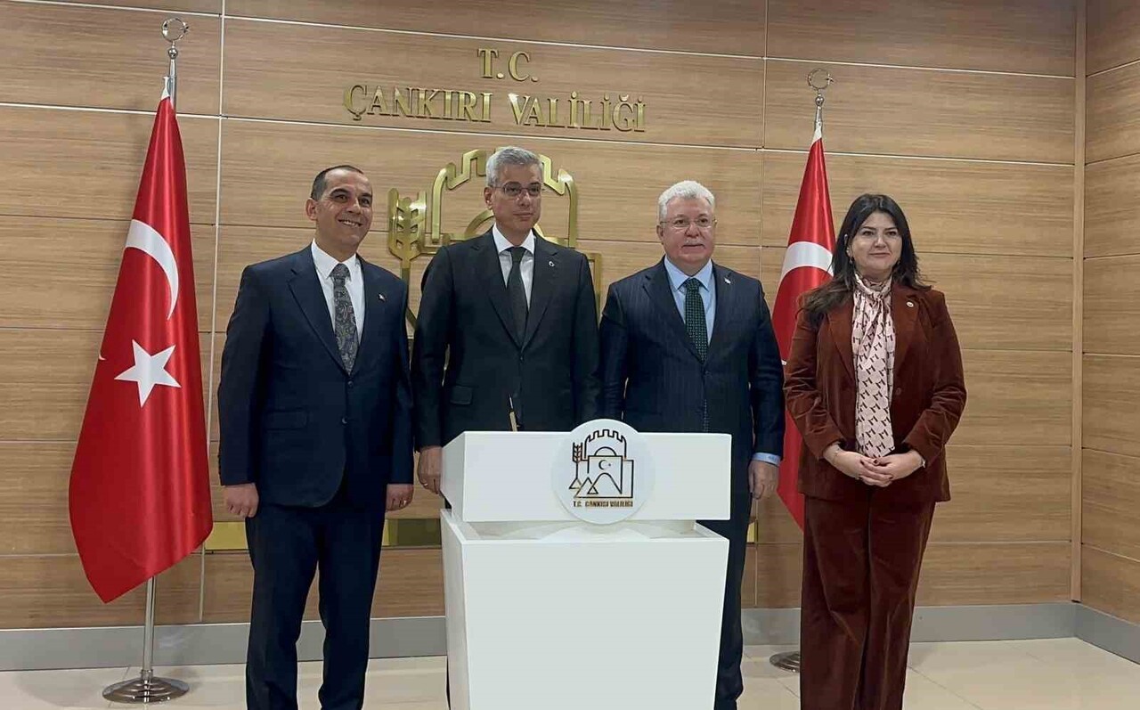 ÇANKIRI’DA AÇIKLAMALARDA BULUNAN SAĞLIK BAKANI PROF. DR. KEMAL MEMİŞOĞLU, TÜRKİYE’NİN DÜNYANIN EN...