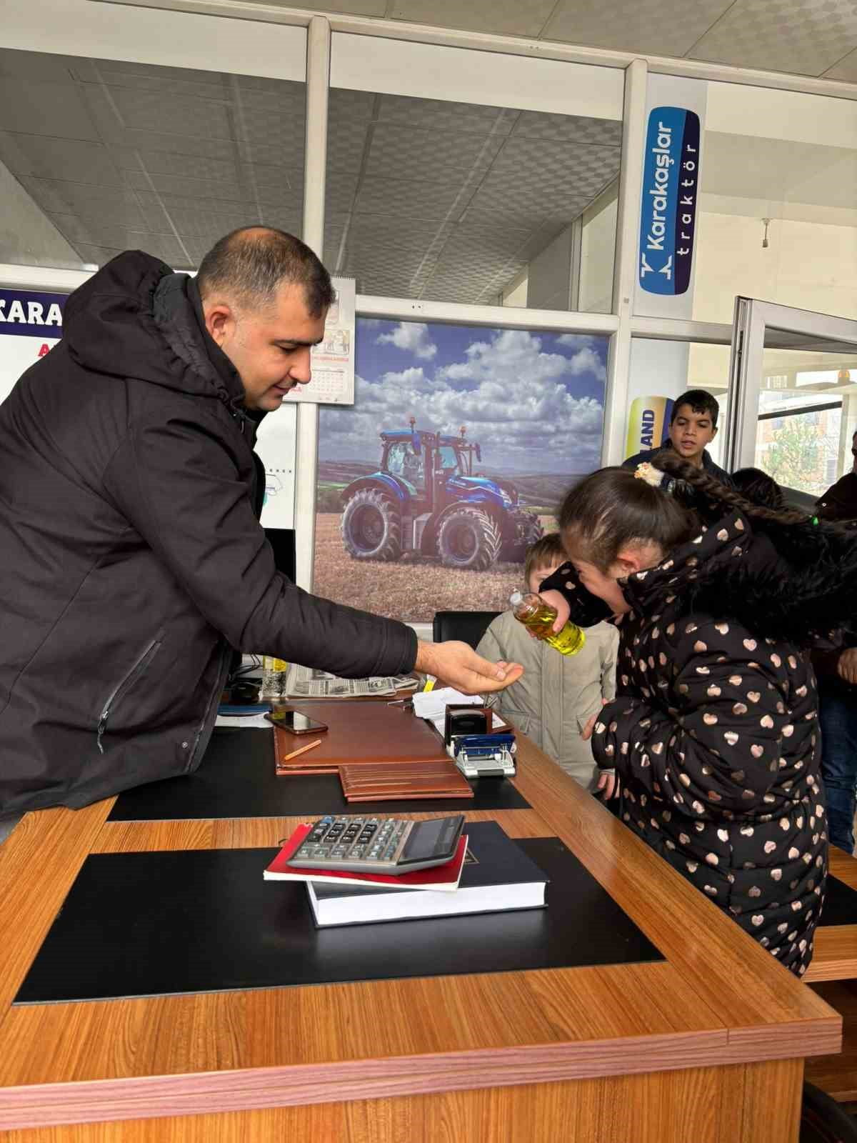 ÇORUM’UN ALACA İLÇESİNDE ÖZEL EĞİTİM GÖREN ÖĞRENCİLER, REGAİP KANDİLİ VESİLESİYLE VATANDAŞLARA VE...