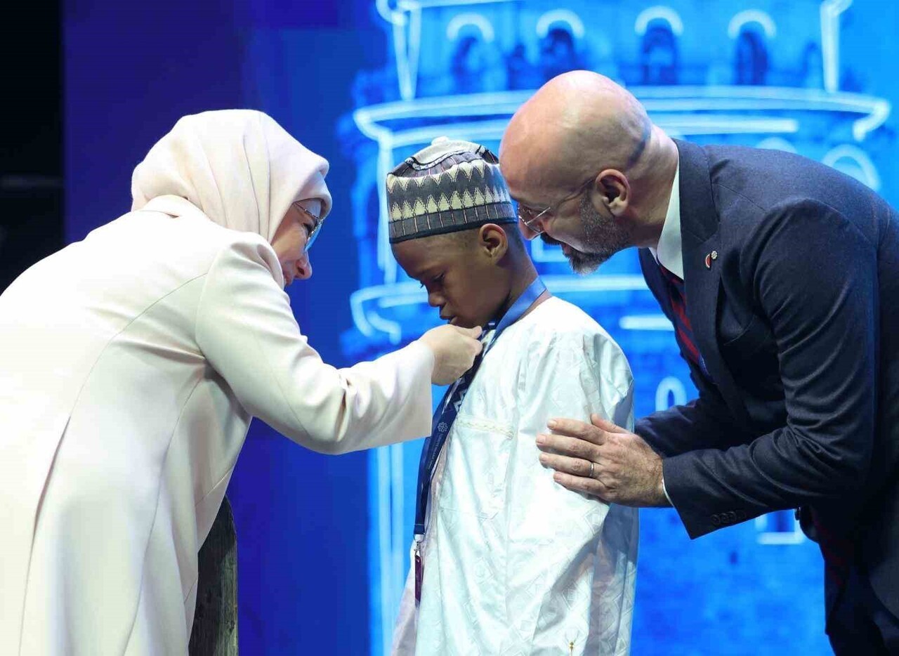 CUMHURBAŞKANI RECEP TAYYİP ERDOĞAN'IN EŞİ EMİNE ERDOĞAN, "İNSANLIĞIN BİLİMSEL İLERLEYİŞİNDE...