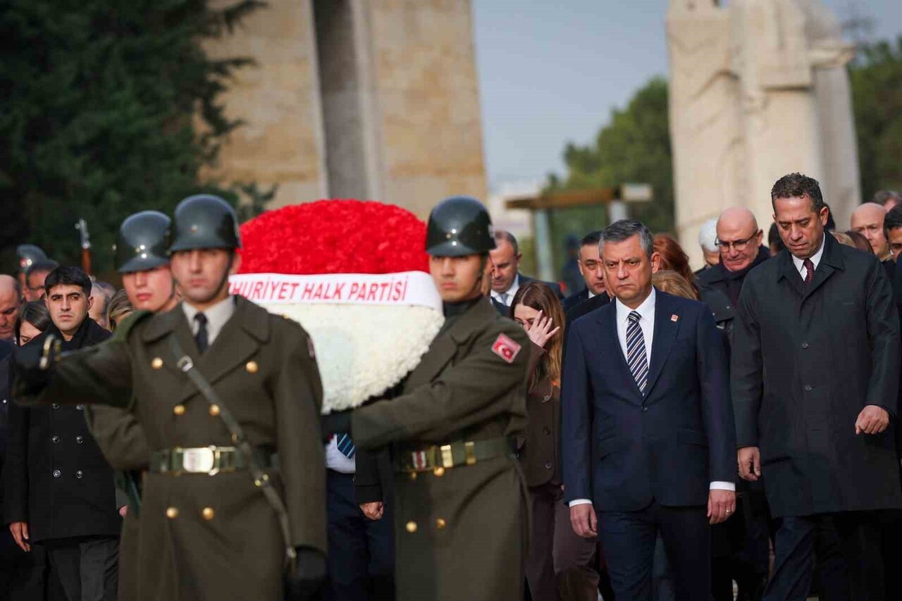 CUMHURİYET HALK PARTİSİ (CHP) GENEL BAŞKANI ÖZGÜR ÖZEL, BERABERİNDEKİ HEYETLE 39. OLAĞAN KURULTAY...
