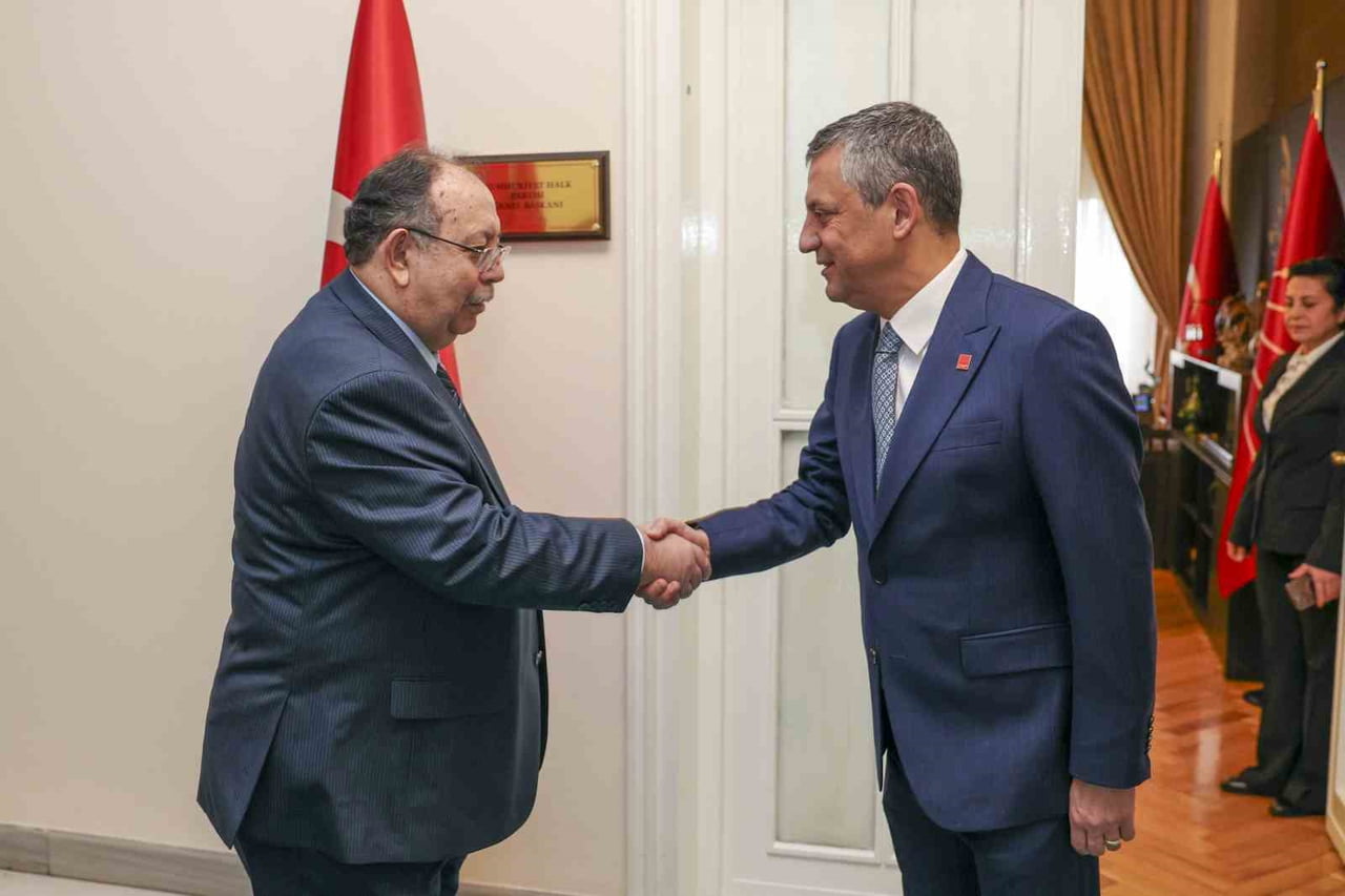 CUMHURİYET HALK PARTİSİ (CHP) GENEL BAŞKANI ÖZGÜR ÖZEL, YÜKSEK SEÇİM KURULU (YSK) BAŞKANI AHMET...