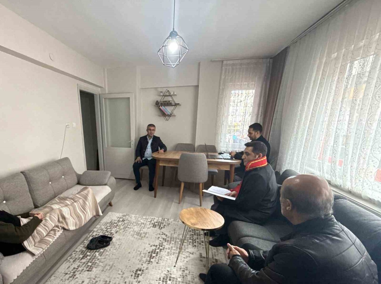 DAVADA TARAFLARDAN BİRİNİN SAĞLIK DURUMU SEBEBİYLE ADLİYEYE GELMESİNİN MÜMKÜN OLMAMASI ÜZERİNE...