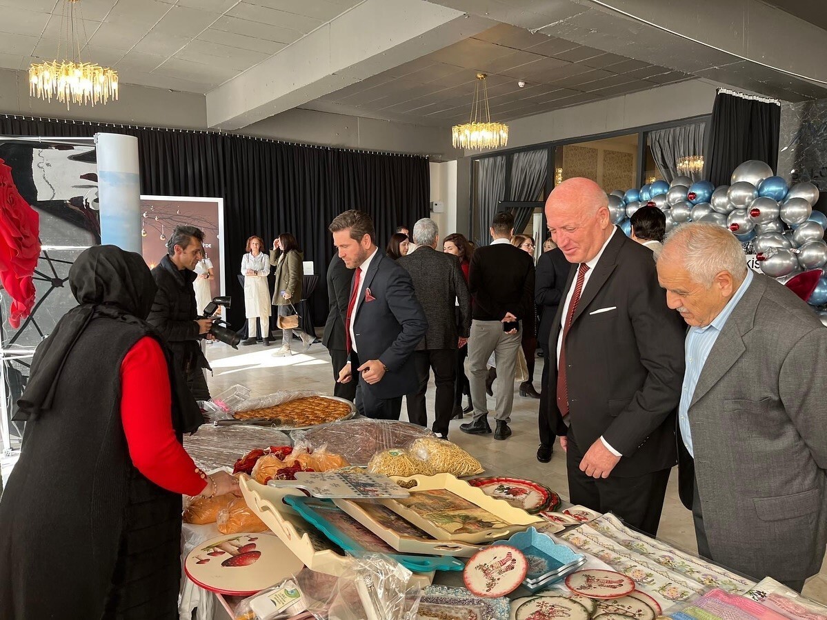 DENİZLİ’DE 14’ÜNCÜ KEZ DÜZENLENEN OKİSDER FESTİVALİNDE, BABADAĞ’A ÖZGÜ DOĞAL LEZZETLERİN YANI SIRA...