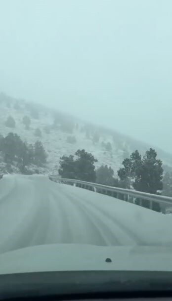 DENİZLİ’DE GÜNLERDİR DEVAM EDEN SAĞANAK YAĞIŞIN ARDINDAN YÜKSEK KESİMLERDE KAR YAĞIŞI...