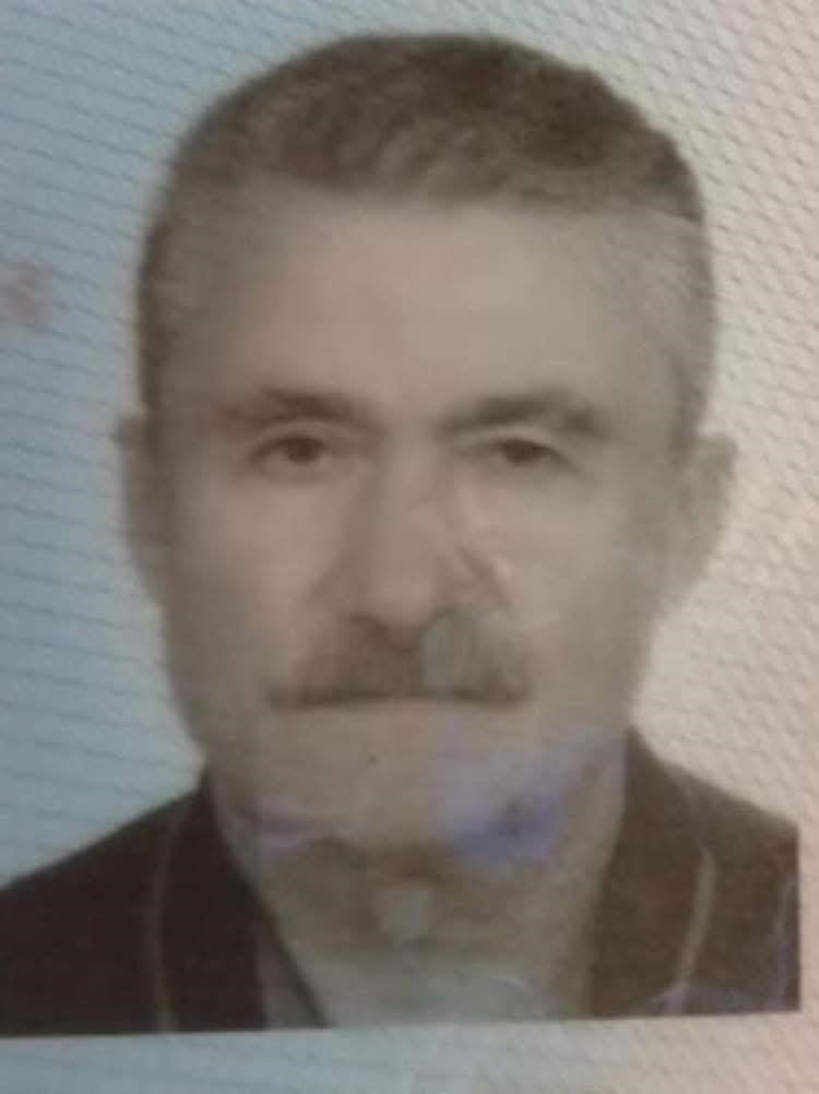 DENİZLİ’DE HALK OTOBÜSÜNE YETİŞMEK İÇİN KOŞTUĞU ESNADA DENGESİNİ KAYBEDEREK DÜŞEN YAŞLI ADAMIN...