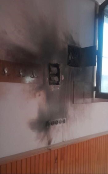 DENİZLİ’DE ÖĞLE NAMAZI İÇİN CAMİYE GİDEN VATANDAŞLAR, NAMAZ KILINDIĞI ESNADA CAMİYE YILDIRIM...