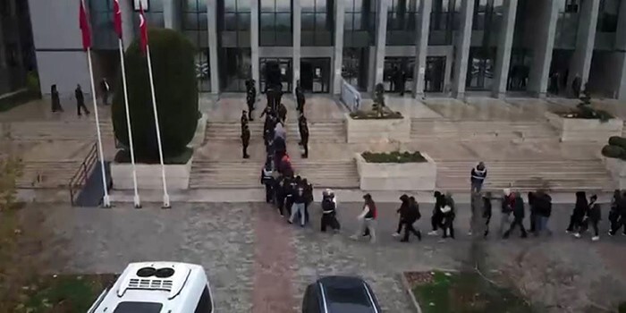 DENİZLİ MERKEZLİ 6 İLDE, İNTERNETTEKİ ESKORT SİTLERİ VE İLANLARI ÜZERİNDEN DOLANDIRICILIK YAPARAK...