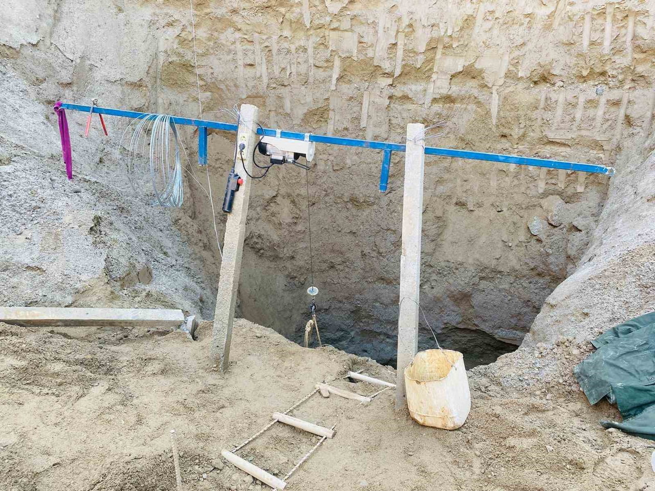 DENİZLİ’NİN BULDAN İLÇESİNDE 30 METRELİK DEVASA ÇUKUR AÇIP TARİHİ ESER ARAYAN ŞÜPHELİLER, İLÇE...