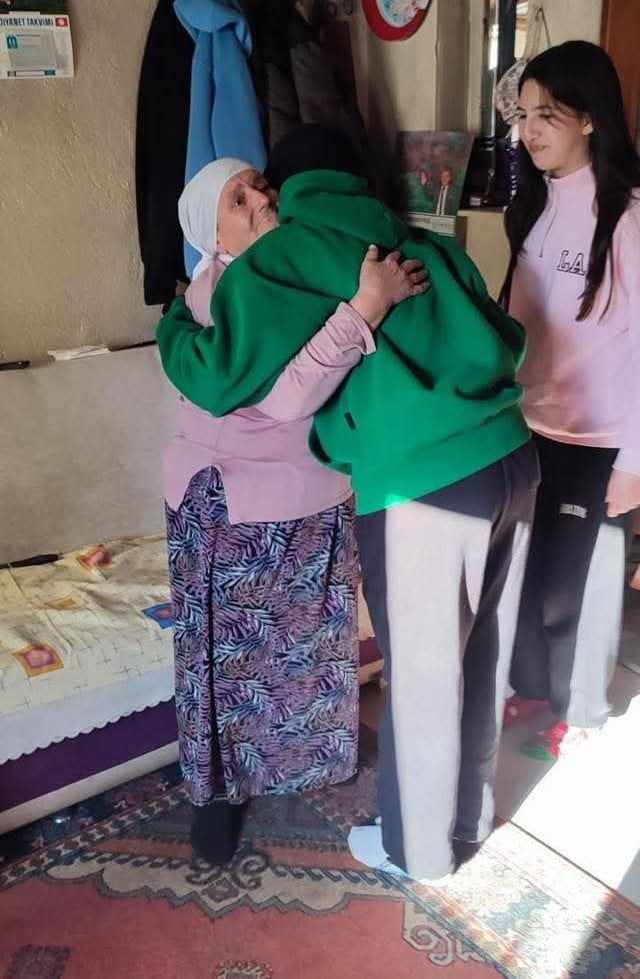 DENİZLİ’NİN ÇAL İLÇESİNDE "FİDANLAR ÇINARLARLA BULUŞUYOR" PROJESİ KAPSAMINDA ÖĞRENCİLER İLE...