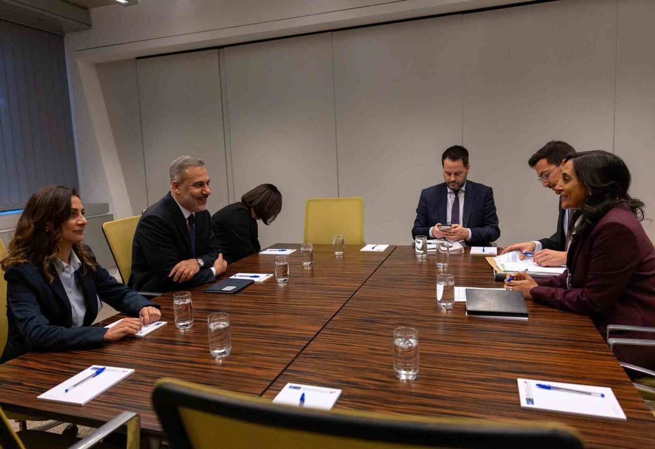 DIŞİŞLERİ BAKANI HAKAN FİDAN, NATO DIŞİŞLERİ BAKANLARI TOPLANTISI İÇİN BULUNDUĞU BRÜKSEL’DE KANADA...