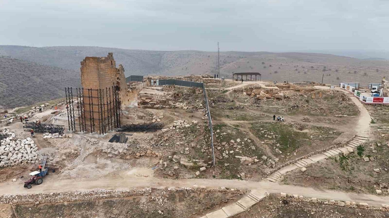 DİYARBAKIR'IN ÇINAR İLÇESİNDE, ROMA İMPARATORLUĞU DÖNEMİNDE "ASKERİ YERLEŞİM" OLARAK KULLANILAN...