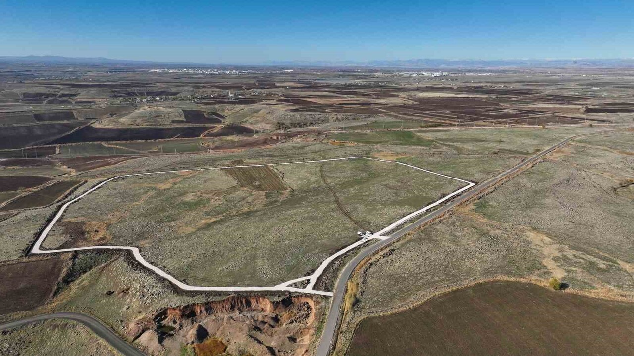 DİYARBAKIR BÜYÜKŞEHİR BELEDİYESİ, 195 DÖNÜM ÜZERİNDE YAKLAŞIK 15 BİN HAYVANIN BARINABİLECEĞİ YENİ...