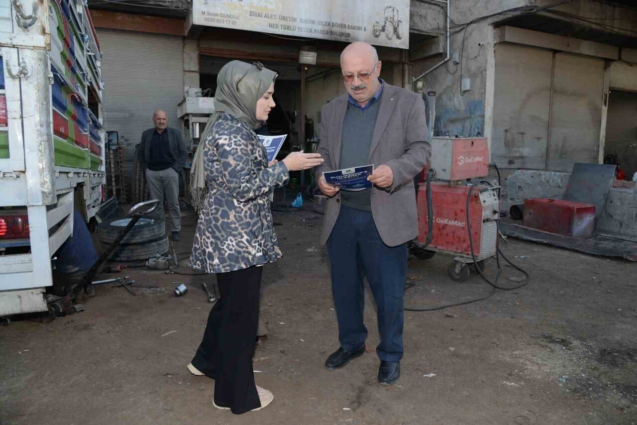 DİYARBAKIR BÜYÜKŞEHİR BELEDİYESİ, YERİNDE ÇÖZÜM BİRİMİ EKİPLERİ MAHALLELERDE VATANDAŞLARIN...