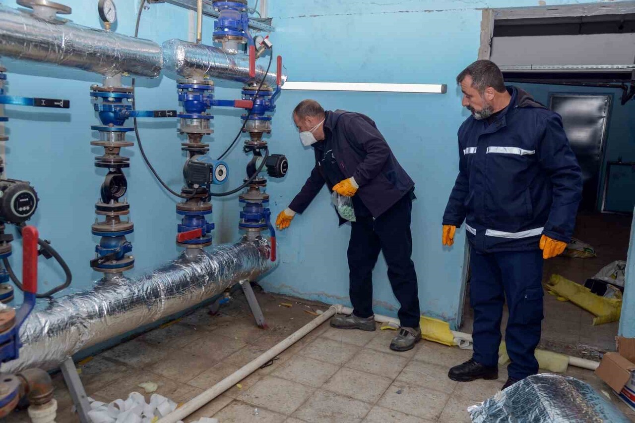 – DİYARBAKIR BÜYÜKŞEHİR BELEDİYESİ, “YERİNDE ÇÖZÜM” HİZMETİYLE VATANDAŞLARIN TALEPLERİNİ ÇÖZÜME...