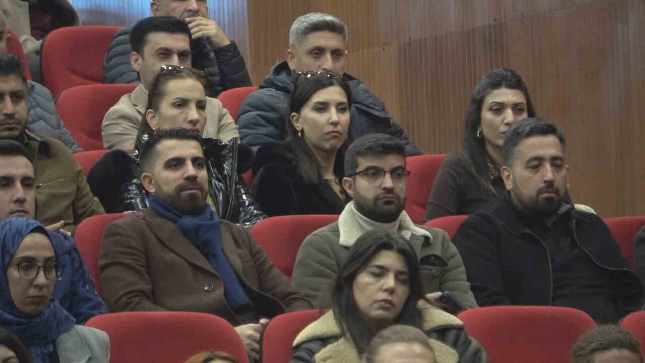 DİYARBAKIR’DA “CİMER UYGULAMALARI, VATANDAŞLA ETKİLİ İLETİŞİM VE SÜREÇ YÖNETİMİ EĞİTİMİ” PANELİ...