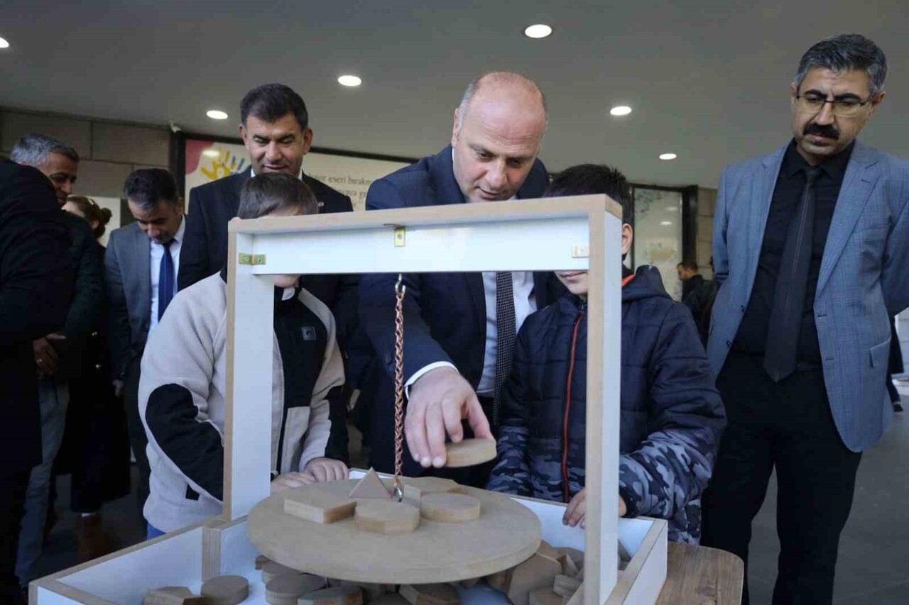 DİYARBAKIR İL MİLLÎ EĞİTİM MÜDÜRLÜĞÜ TARAFINDAN 3 ARALIK DÜNYA ENGELLİLER GÜNÜ KAPSAMINDA...