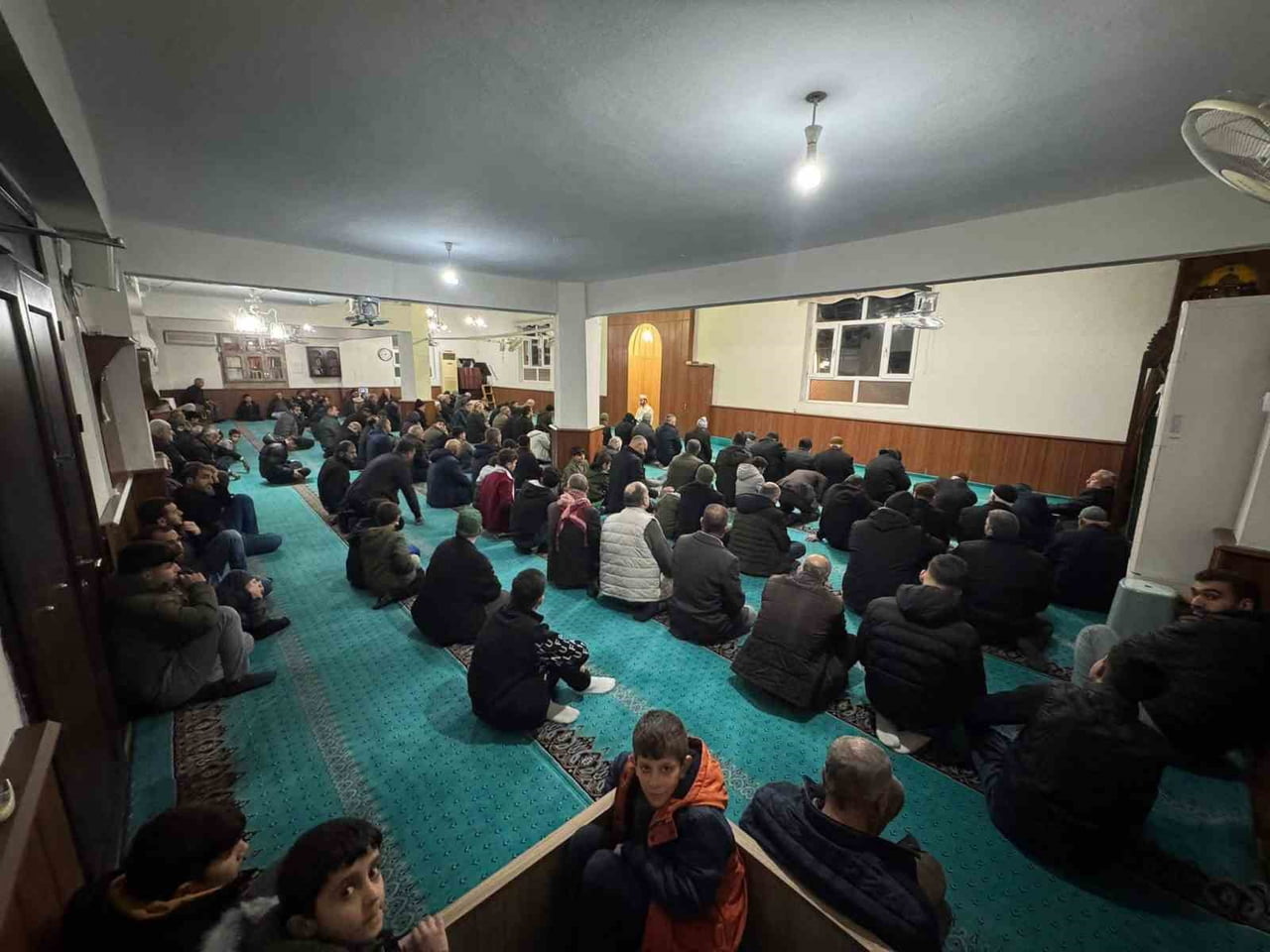 DİYARBAKIR’IN ÇERMİK İLÇESİNDE REGAİP KANDİLİ DUALARLA İDRAK EDİLDİ.