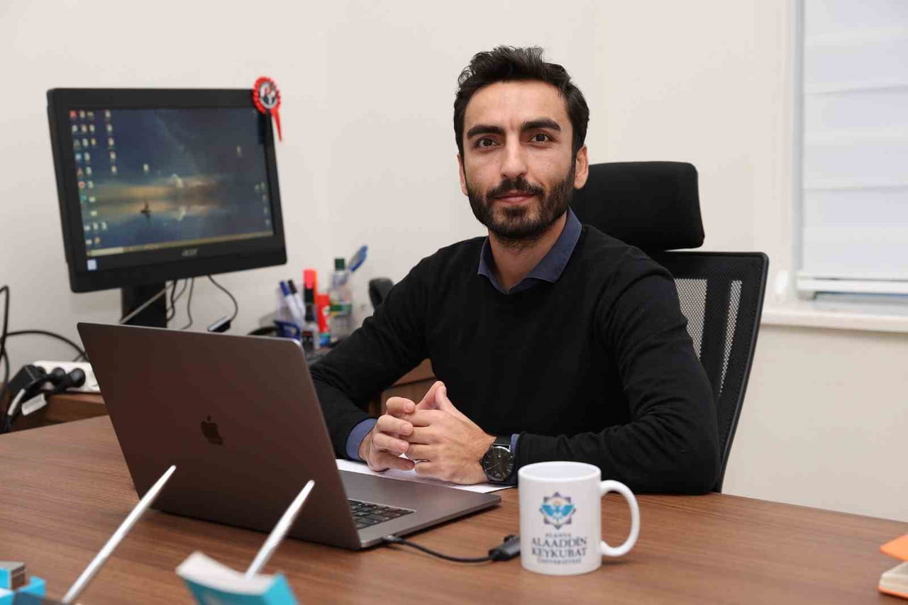 DOÇ. DR. FIRAT ARSLAN