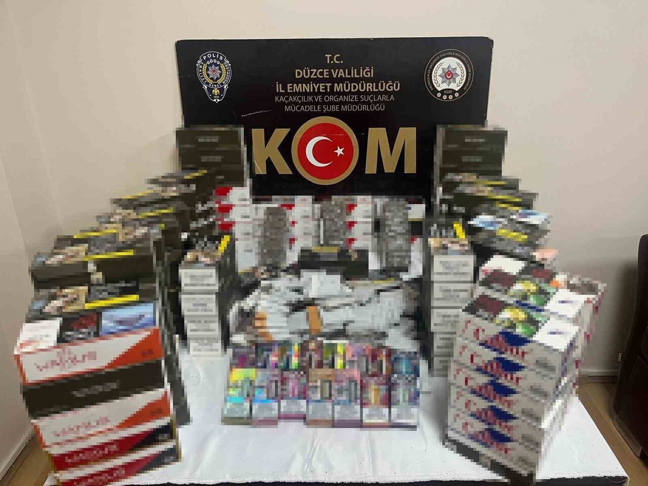 DÜZCE'DE POLİS VE JANDARMA EKİPLERİ TARAFINDAN SON BİR HAFTA İÇERİSİNDE YAPILAN ÇALIŞMALARDA 30...