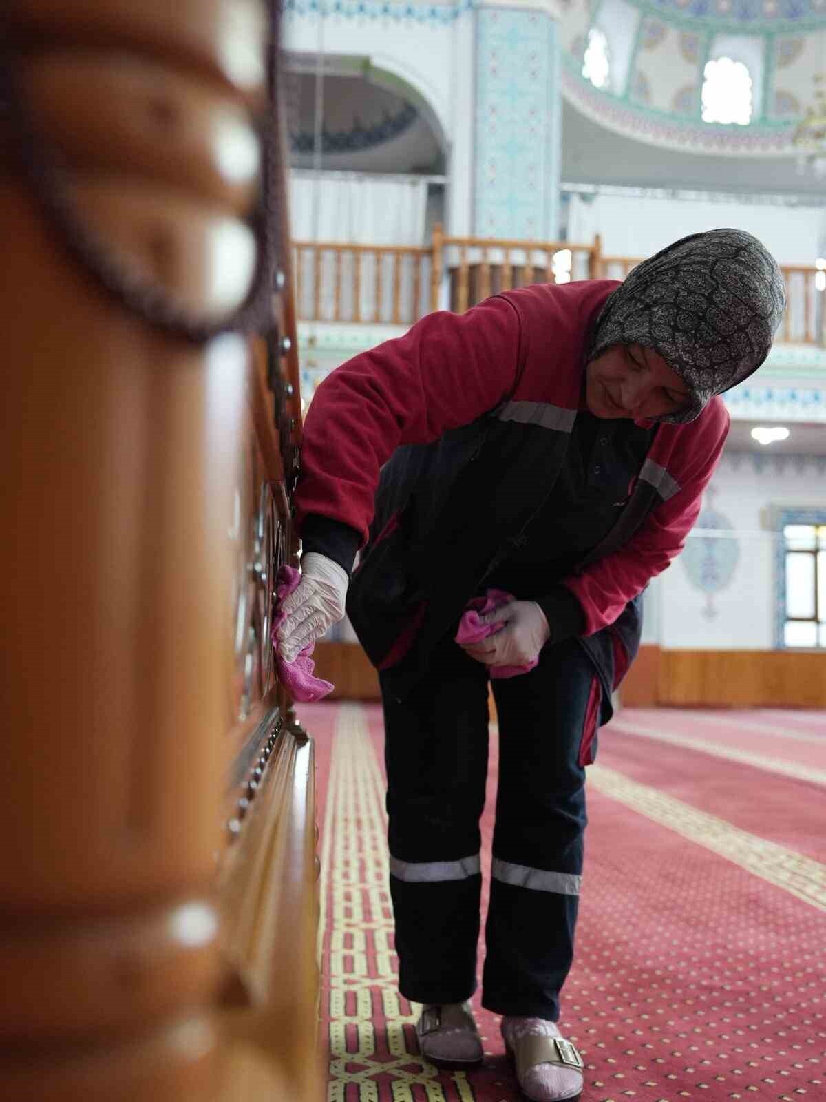 DÜZCE BELEDİYE BAŞKANI DR. FARUK ÖZLÜ’NÜN TALİMATLARI DOĞRULTUSUNDA TEMİZLİK İŞLERİ MÜDÜRLÜĞÜ...
