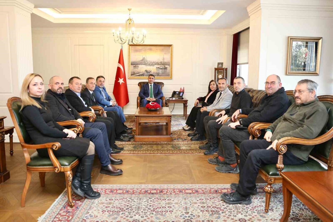 DÜZCE’DEKİ YEREL VE ULUSAL BASIN KURULUŞLARINDA GÖREV YAPAN GAZETECİLERİN BİR ARAYA GELMESİYLE...