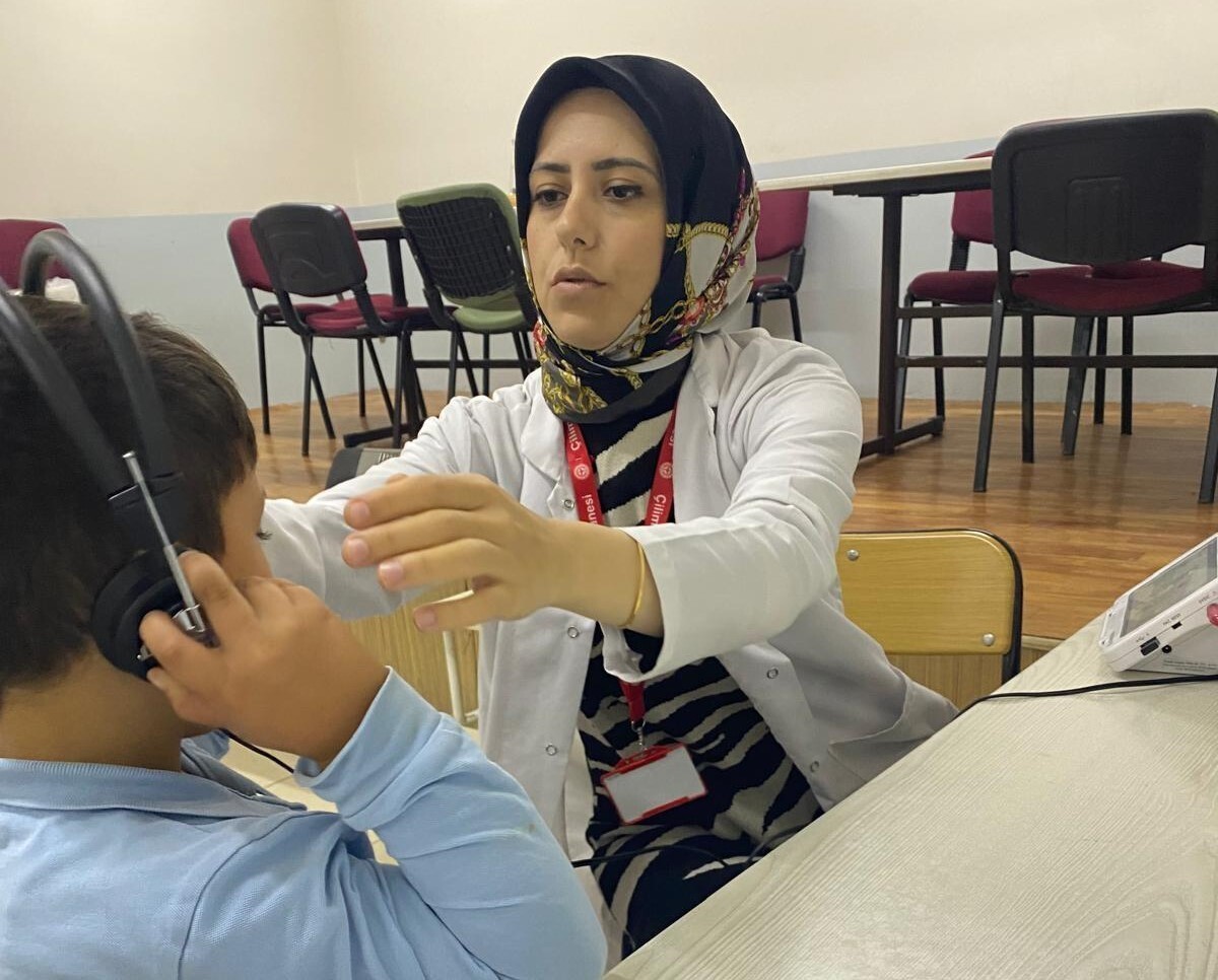 DÜZCE’NİN ÇİLİMLİ İLÇESİNDE, OKUL ÇAĞI ÇOCUKLARINDA SIK GÖRÜLEBİLEN İŞİTME KAYIPLARININ ERKEN...