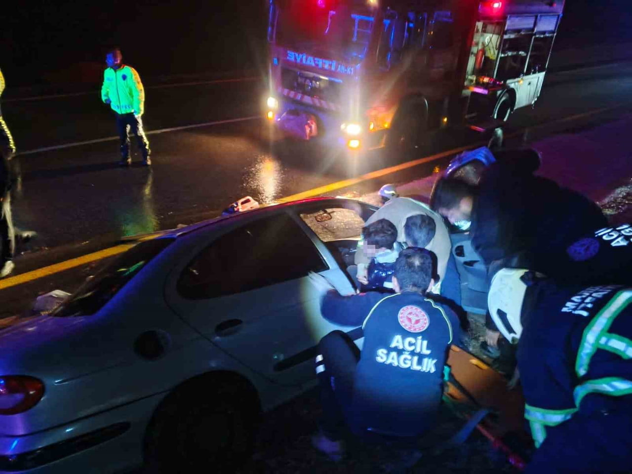 EDİNİLEN BİLGİYE GÖRE, 06 CMZ 328 PLAKALI OTOMOBİL, HENÜZ BİLİNMEYEN BİR NEDENLE KONTROLDEN...