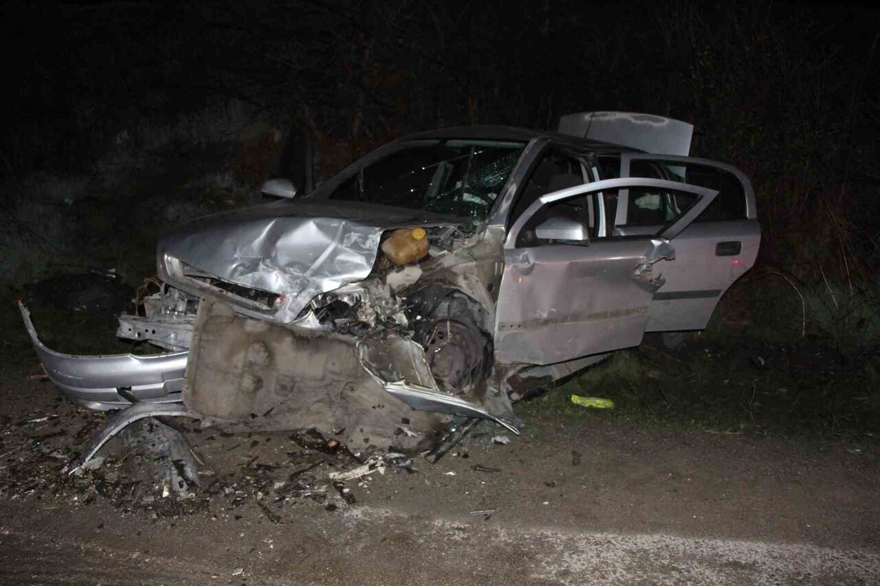 EDİNİLEN BİLGİYE GÖRE, BURAK ALTUN YÖNETİMİNDEKİ 16 CPY 61 PLAKALI OTOMOBİL, YILDIZKÖY MEVKİİNDE...