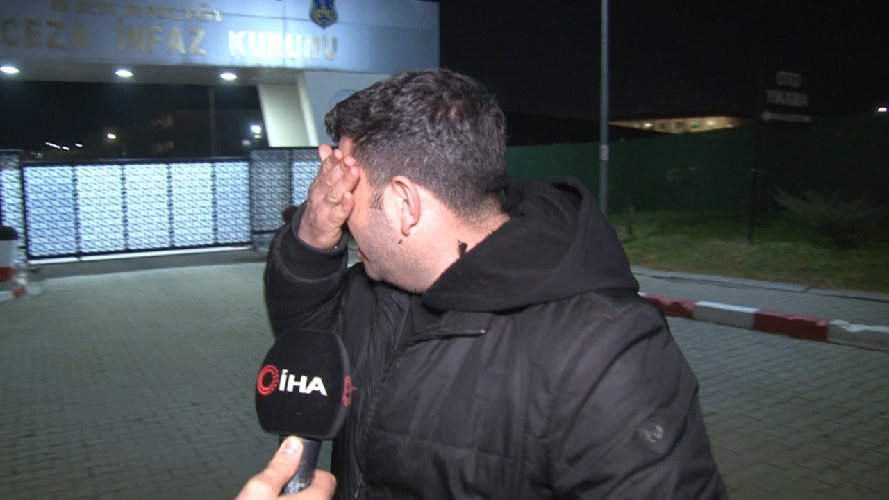 EDİRNE’DE 12 YIL SONRA TAHLİYE OLAN MAHKÛM MUTLULUK GÖZYAŞLARI DÖKTÜ GÖZYAŞLARINA HÂKİM OLAMAYAN...