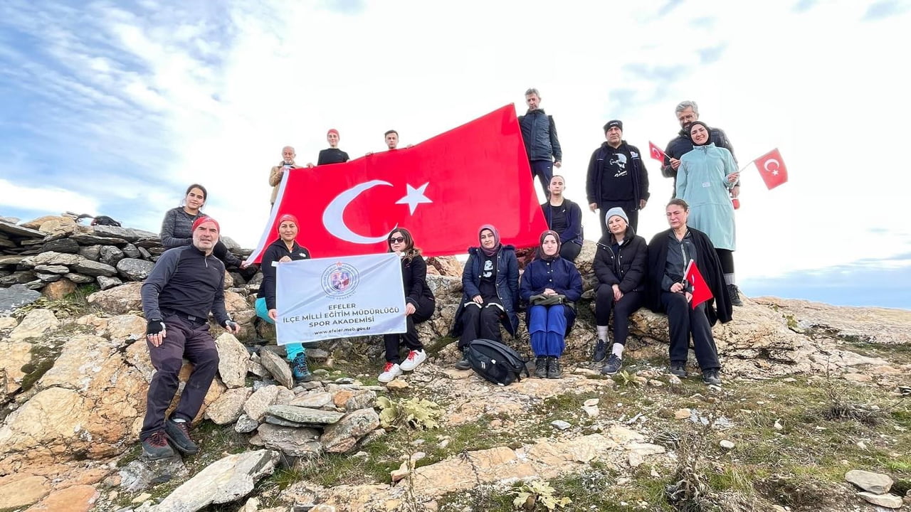 EFELER İLÇE MİLLİ EĞİTİM MÜDÜRLÜĞÜ SPOR AKADEMİSİ DAĞCILIK EKİBİ ÖNCÜLÜĞÜNDE ÖĞRETMEN VE...